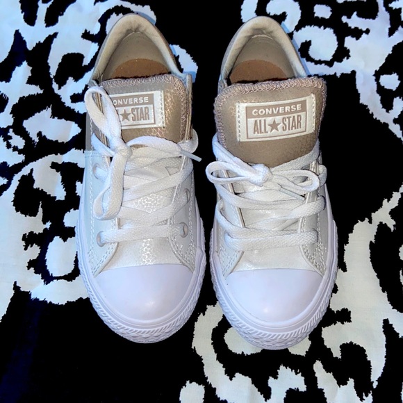 CONVERSE MADISON CHUCK TAYLOR LEATHER LOW SNEAKERS 658115C - Picture 1 of 5